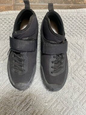 Women's bike shoes 2 hole cleat Hook-and-Loop Strap